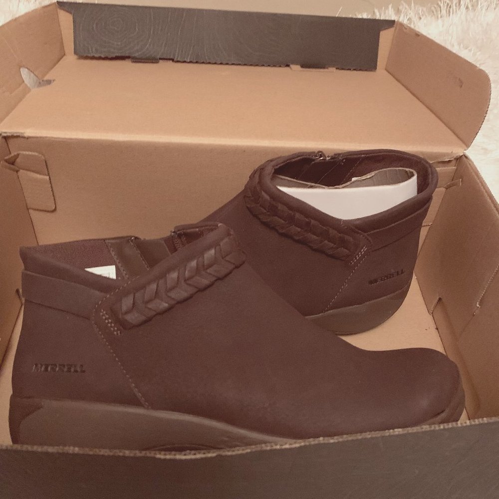 NWT Merrell Encore Braided Boots